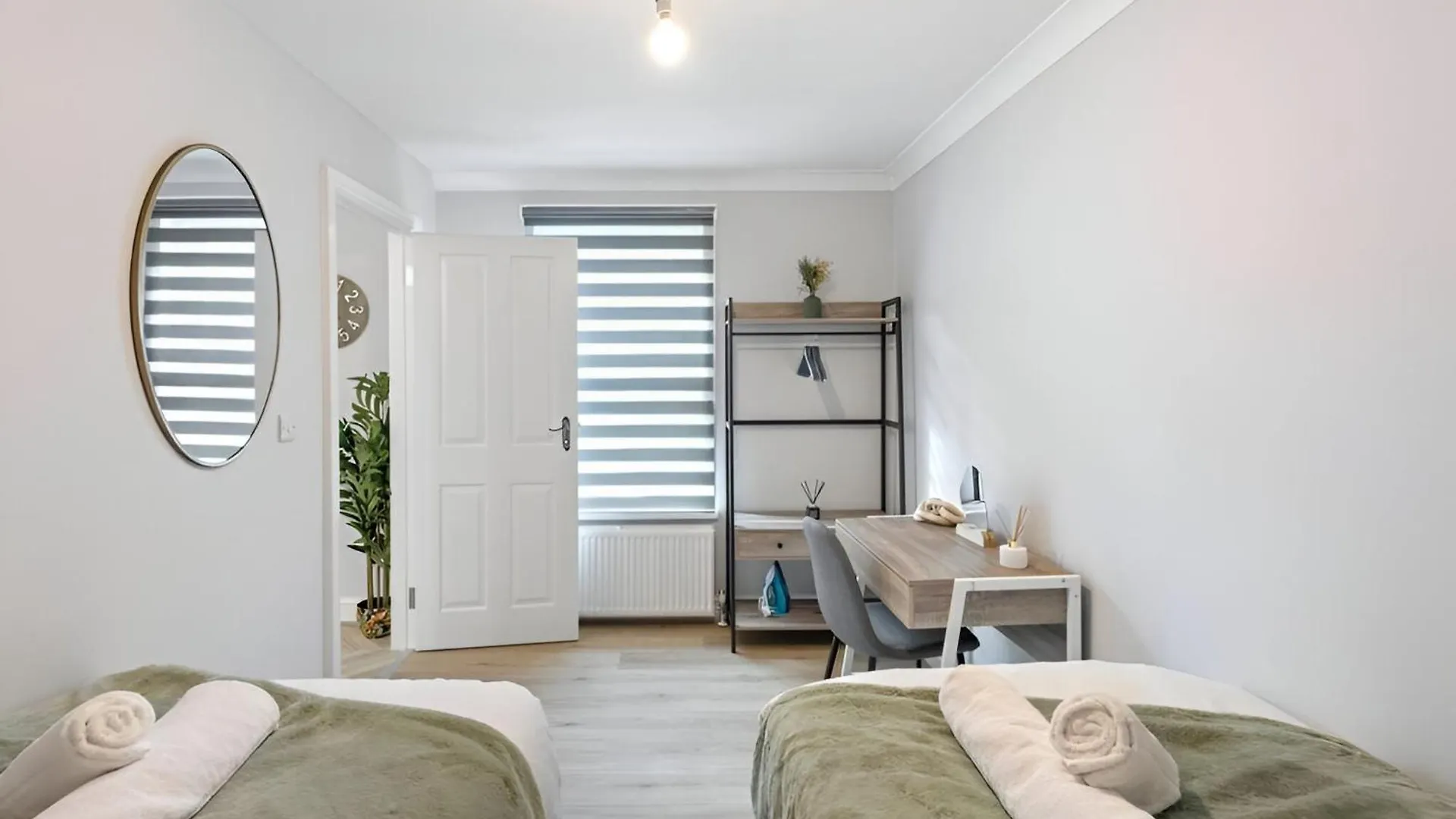 City Sophistication Chic 3-Br For Modern Living London United Kingdom