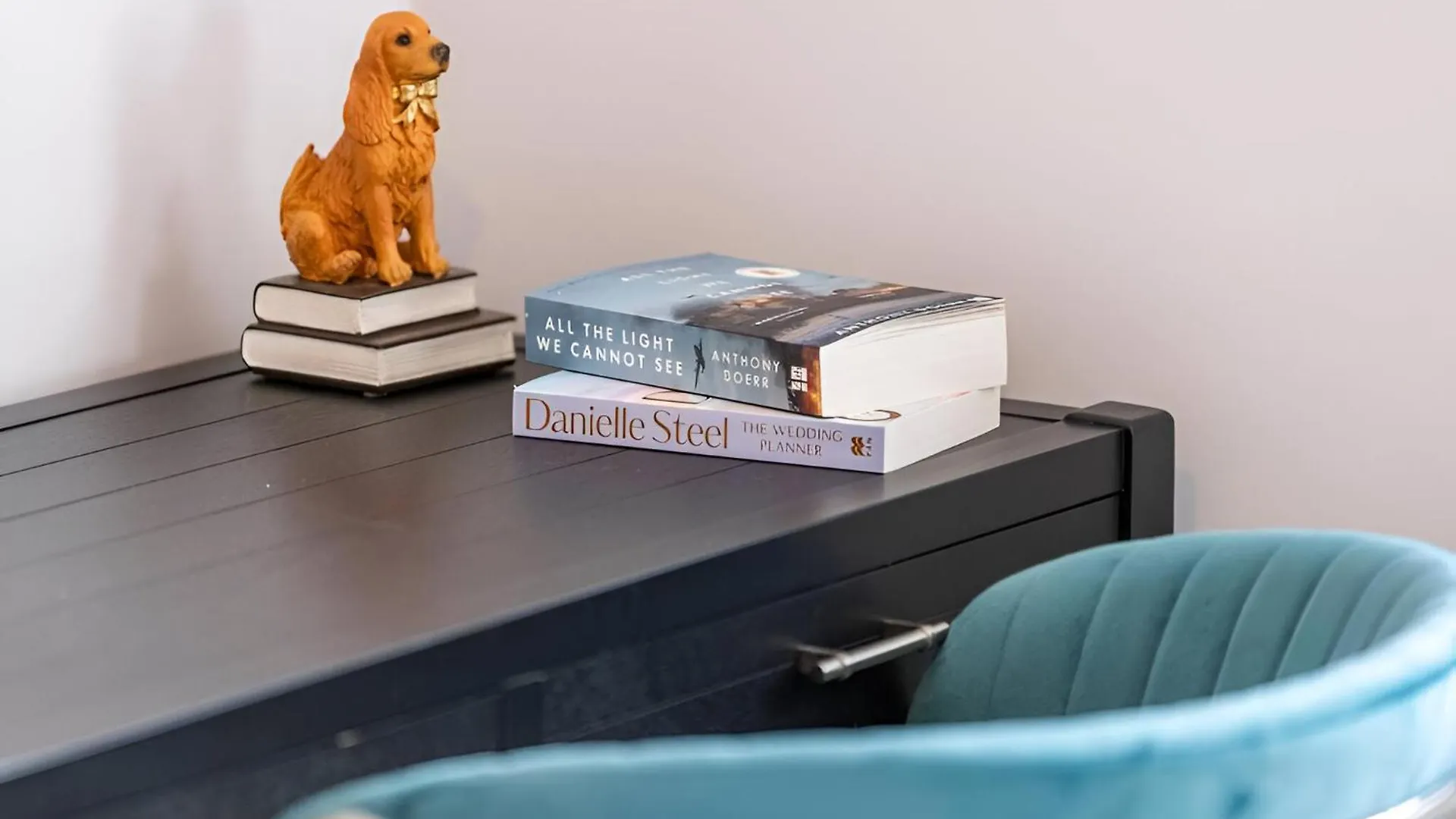 City Sophistication Chic 3-Br For Modern Living London Apartment